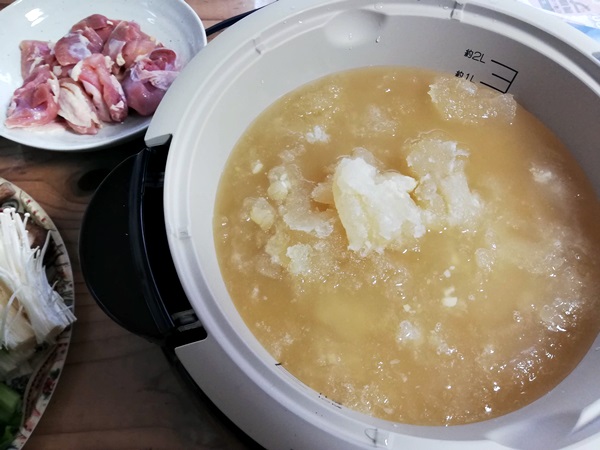 博多若杉プレミアム水炊きのコラーゲンスープ