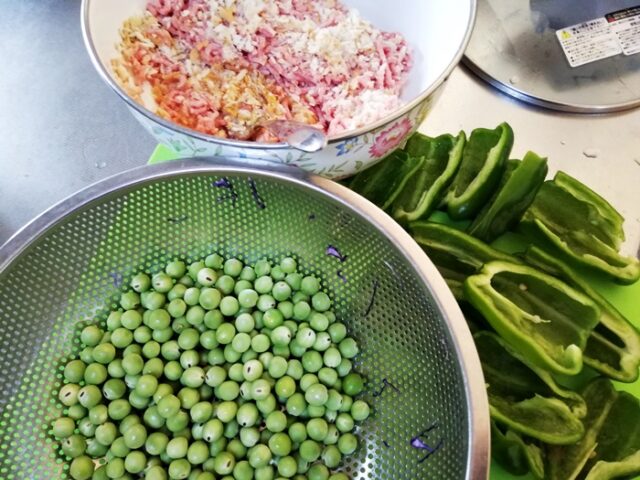 野菜と合い挽きミンチ