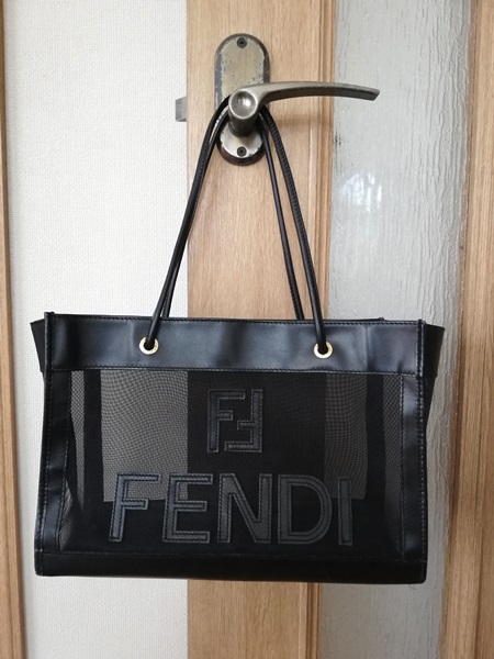 FENDIのメッシュバッグ