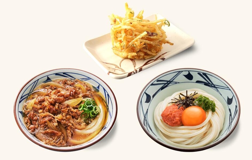 丸亀製麺のうどんとかき揚げ