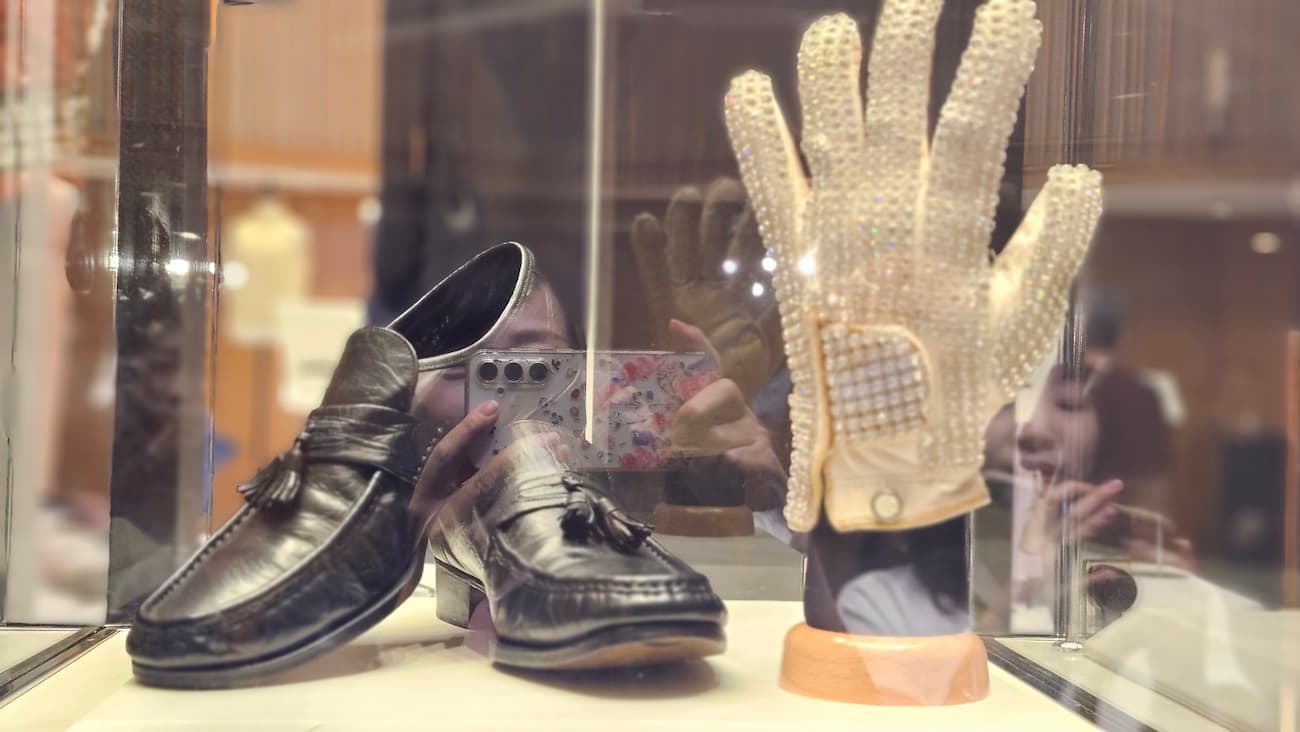 うめだ阪急マイケルジャクソン衣裳展